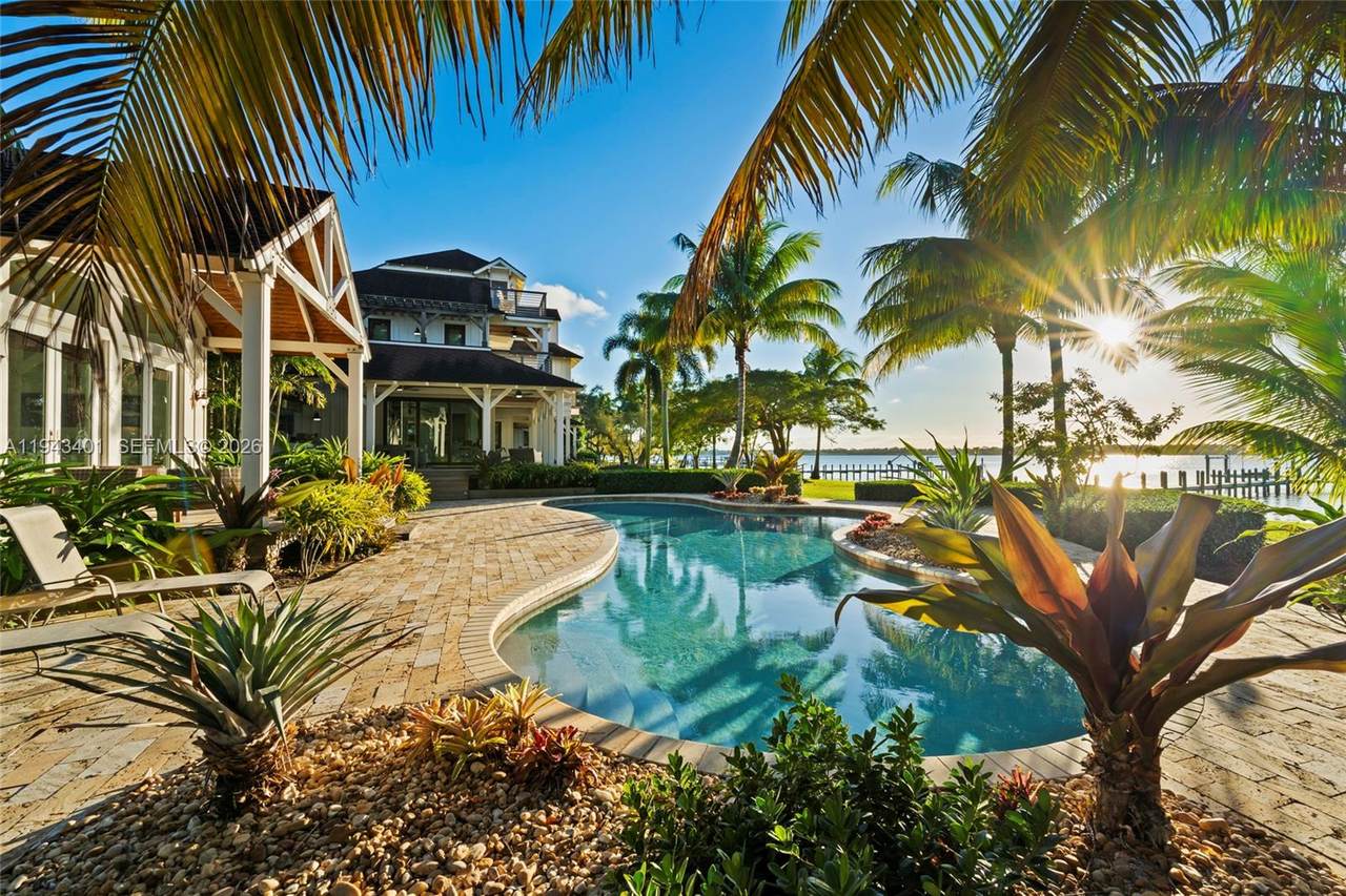 1890 River Trl - Photo 1