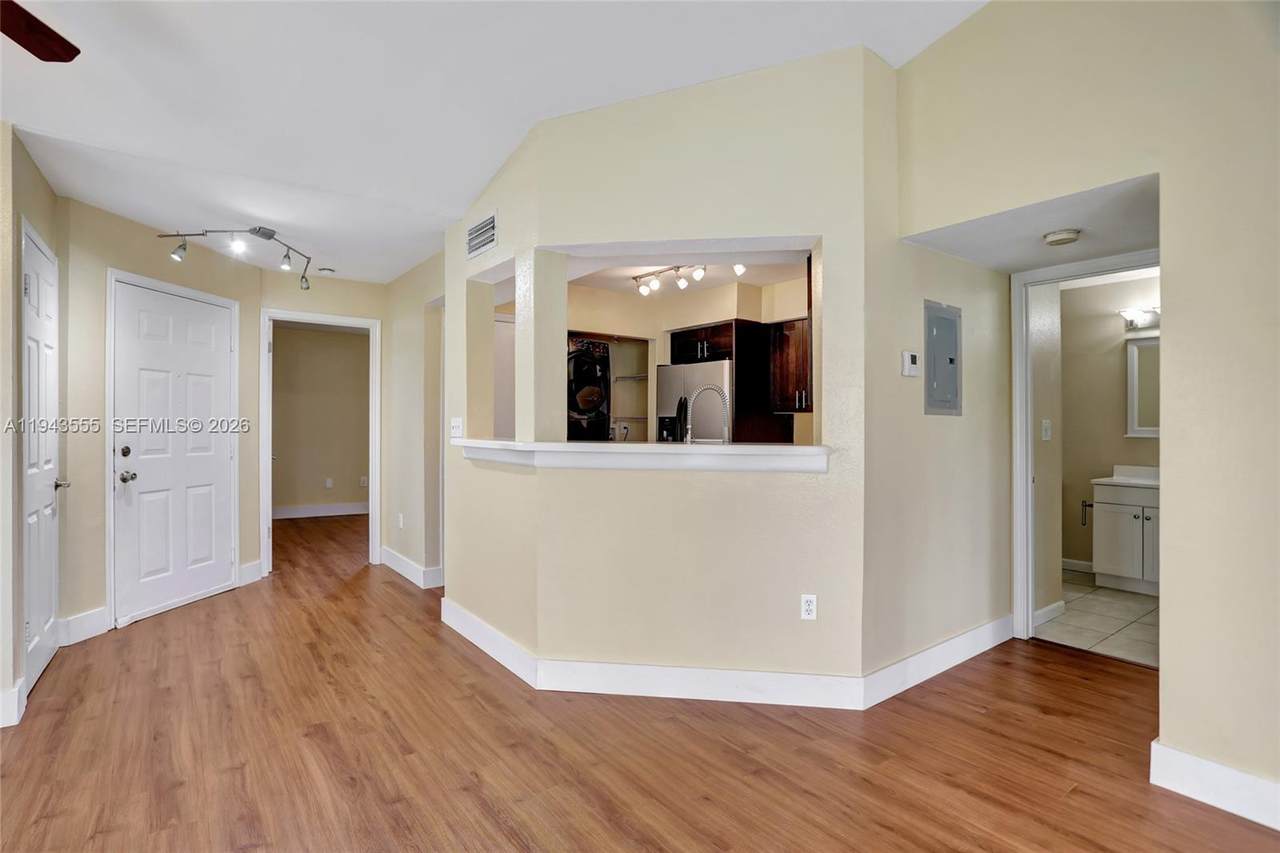 https://bt-photos.global.ssl.fastly.net/miami/1280_boomver_1_A11943555-2.jpg