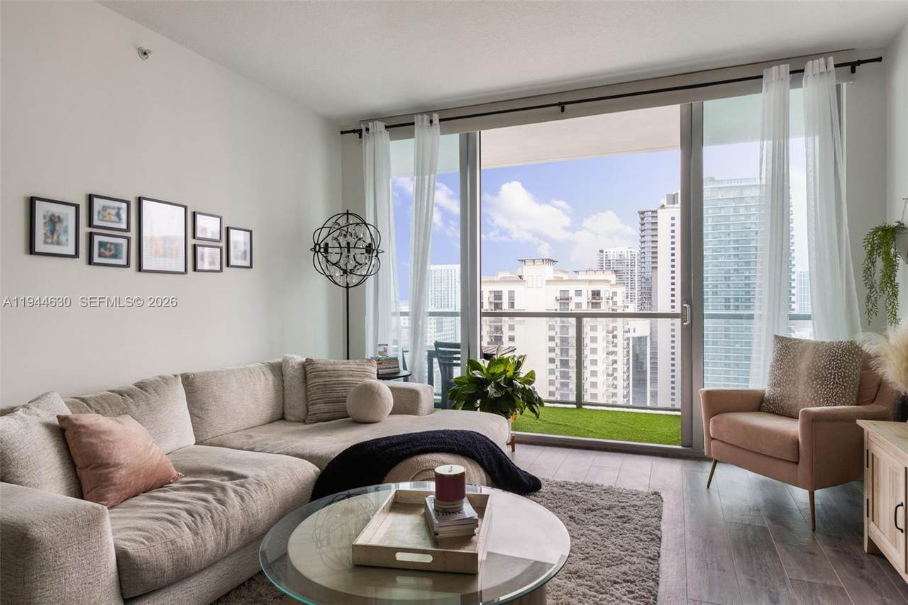 https://bt-photos.global.ssl.fastly.net/miami/1280_boomver_1_A11944630-2.jpg