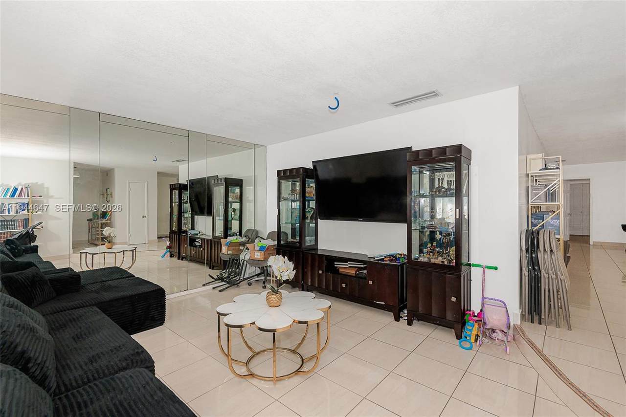 https://bt-photos.global.ssl.fastly.net/miami/1280_boomver_1_A11944647-2.jpg