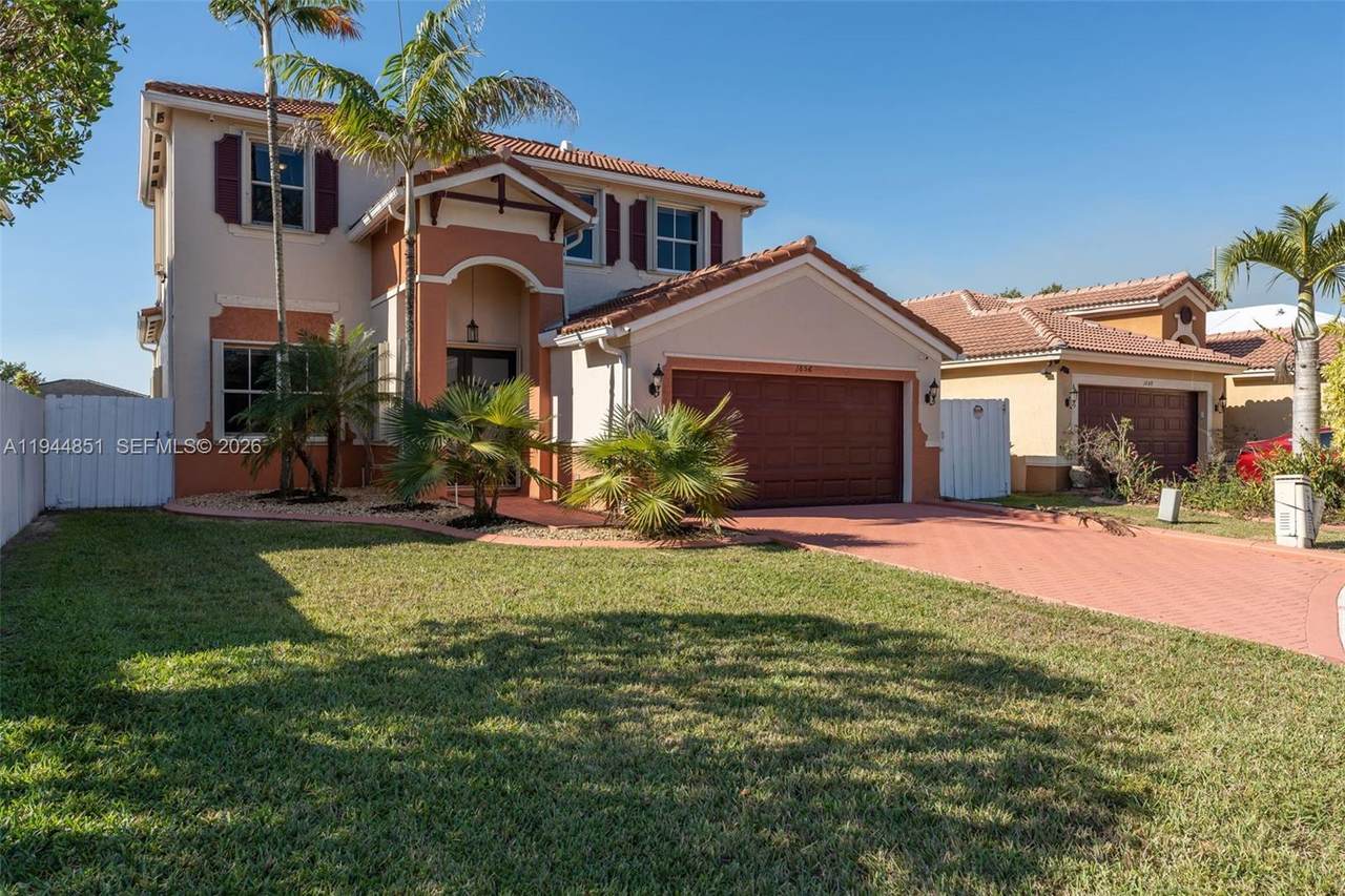1856 3rd Ct - Photo 1