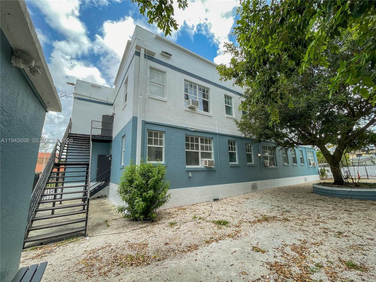 https://bt-photos.global.ssl.fastly.net/miami/1280_boomver_1_A11945698-2.jpg