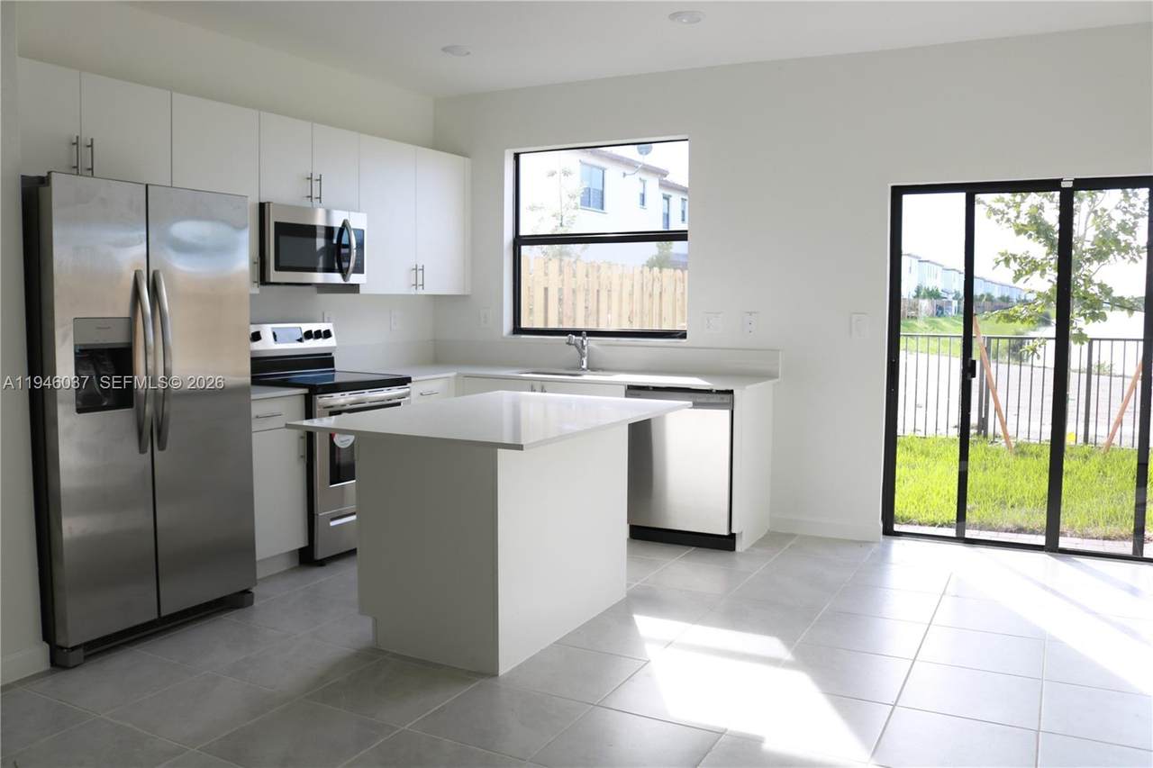 23040 99th Ct - Photo 1