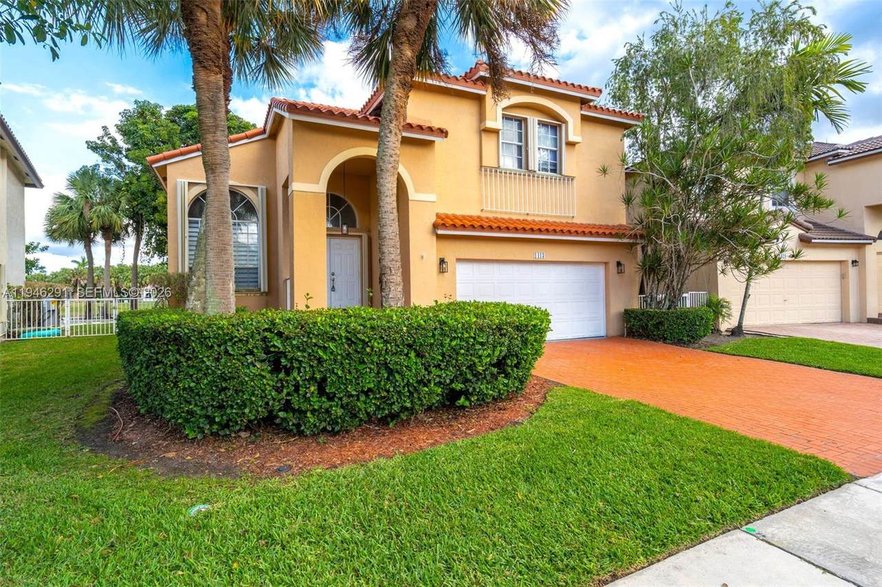 1413 158th Ave - Photo 1