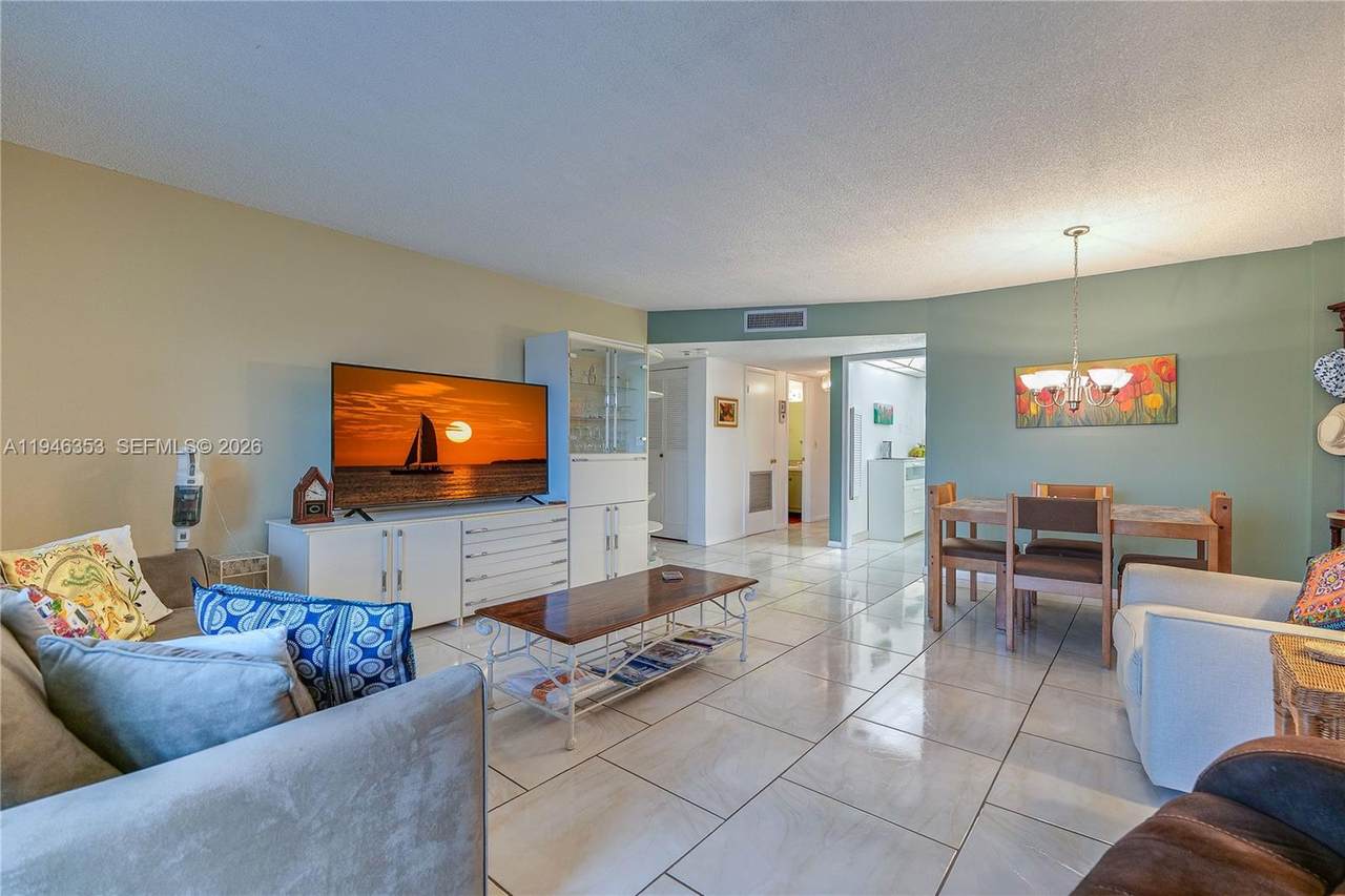 https://bt-photos.global.ssl.fastly.net/miami/1280_boomver_1_A11946353-2.jpg