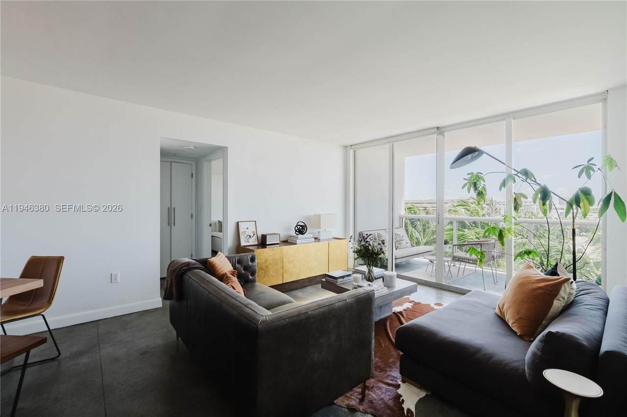 1900 Sunset Harbour Dr - Photo 1