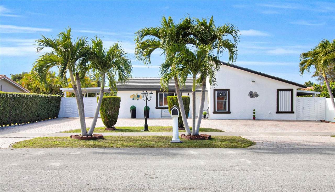 42 132nd Pl - Photo 1