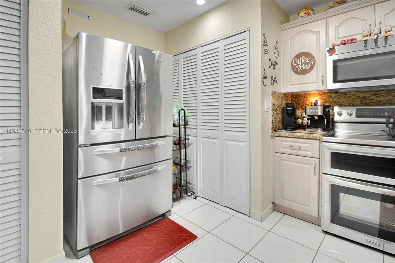 https://bt-photos.global.ssl.fastly.net/miami/1280_boomver_1_A11946510-2.jpg