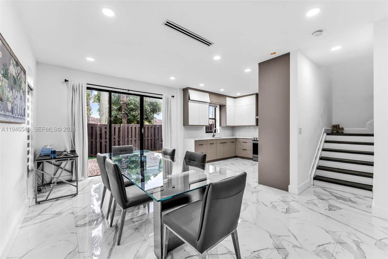 23601 112th Ct - Photo 1