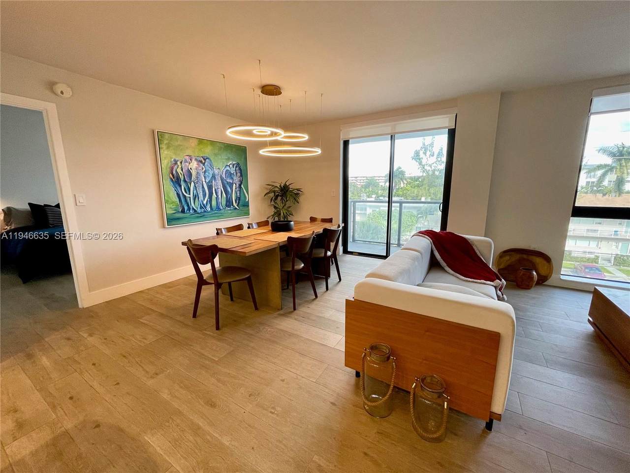 https://bt-photos.global.ssl.fastly.net/miami/1280_boomver_1_A11946635-2.jpg