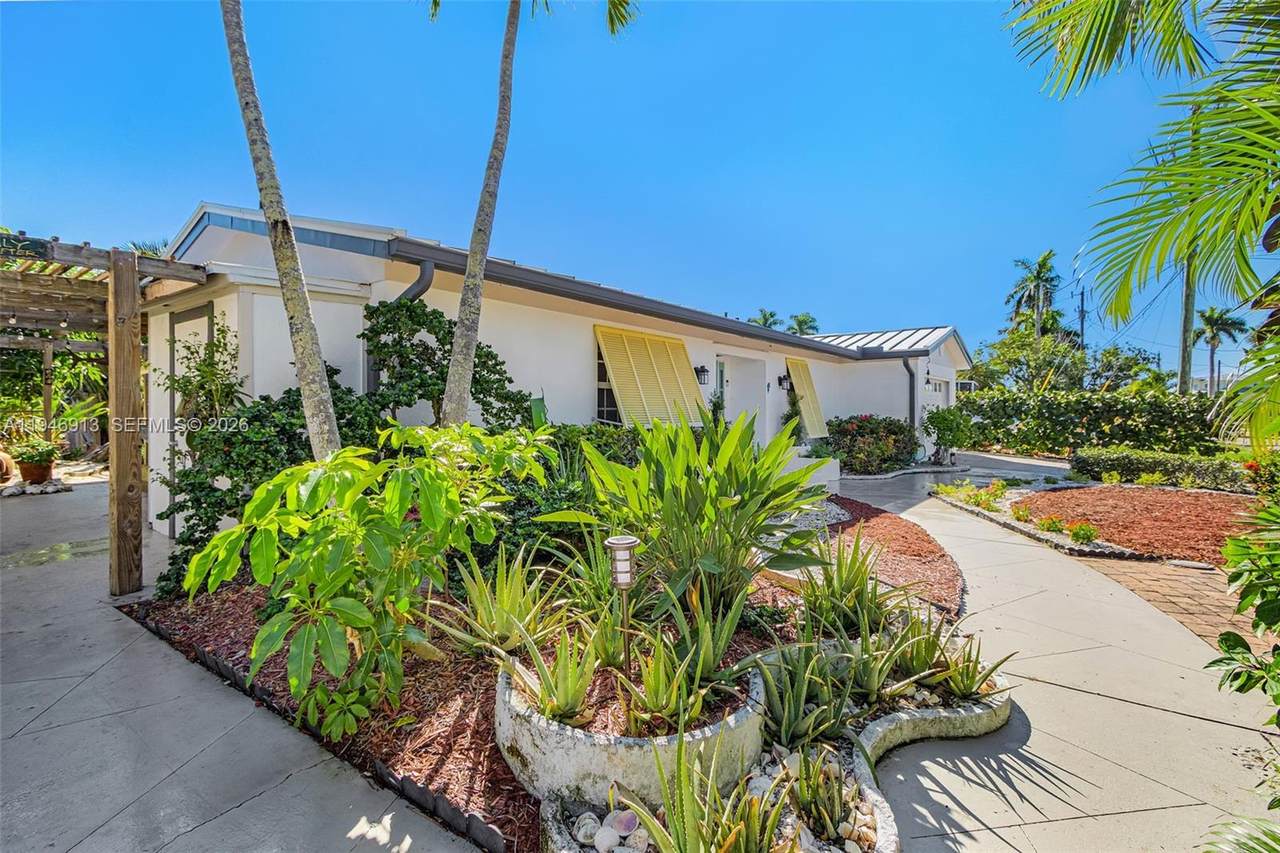 11860 Island Ave - Photo 1