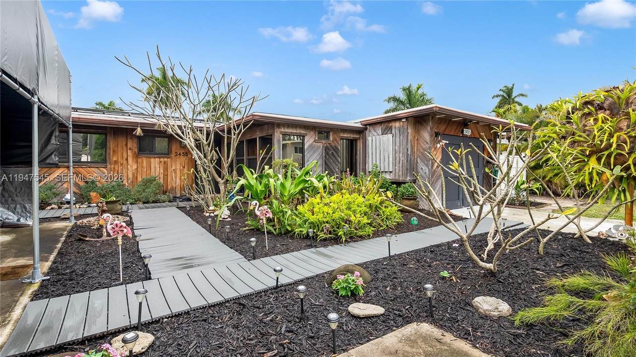 2455 Flamingo Ln - Photo 1