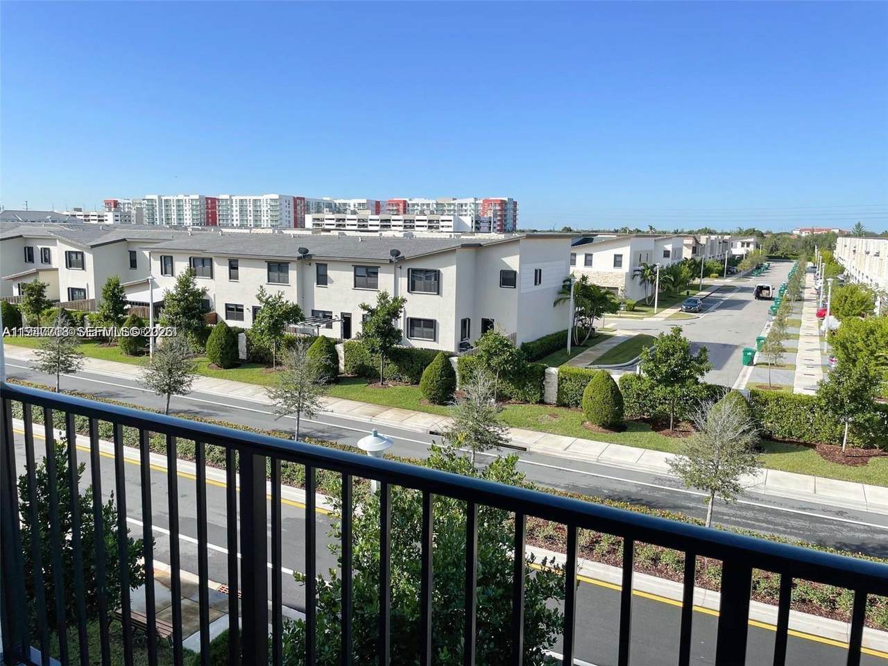https://bt-photos.global.ssl.fastly.net/miami/1280_boomver_1_A11947713-2.jpg