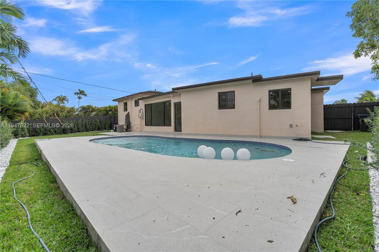 https://bt-photos.global.ssl.fastly.net/miami/1280_boomver_1_A11947822-2.jpg