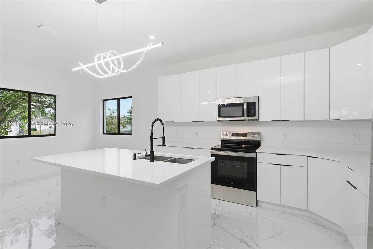 161 Blackstone Dr. - Photo 1