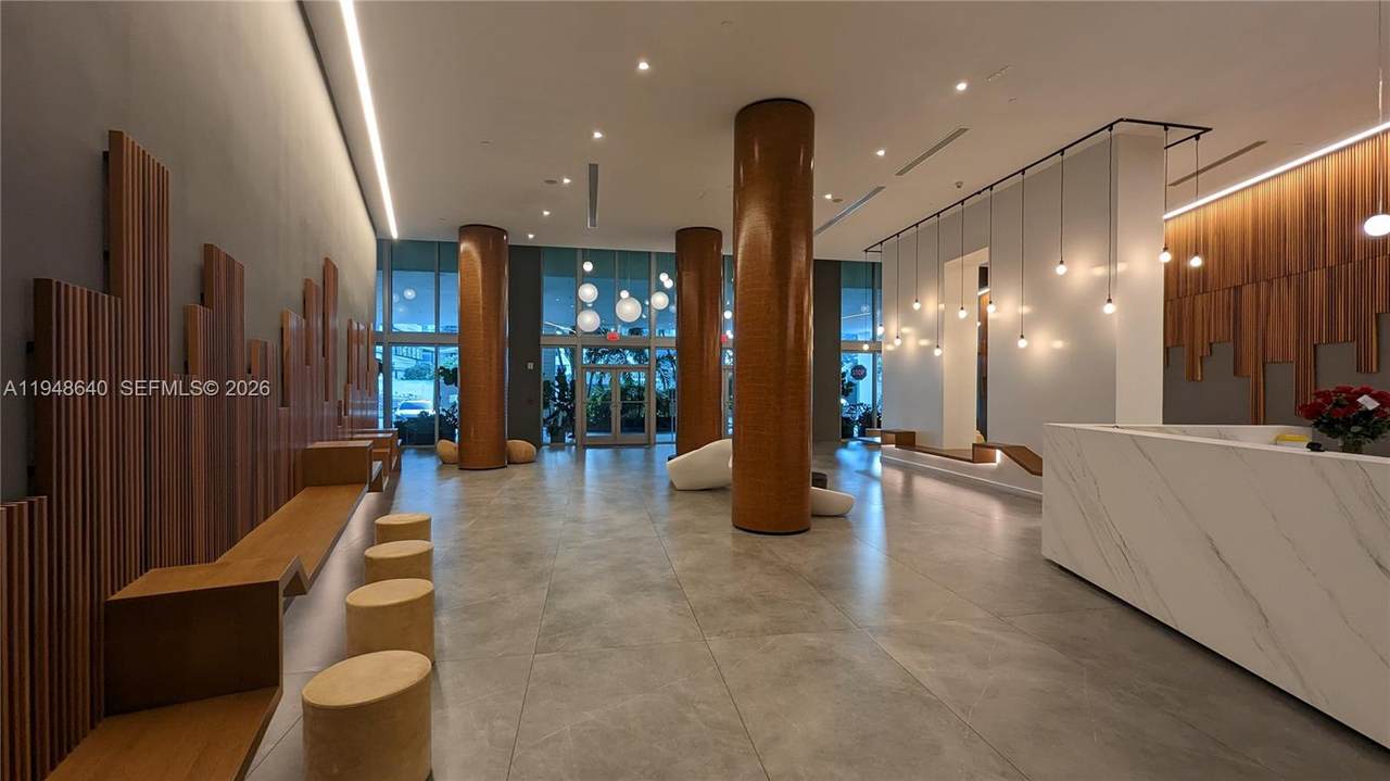 350 Miami Ave - Photo 1