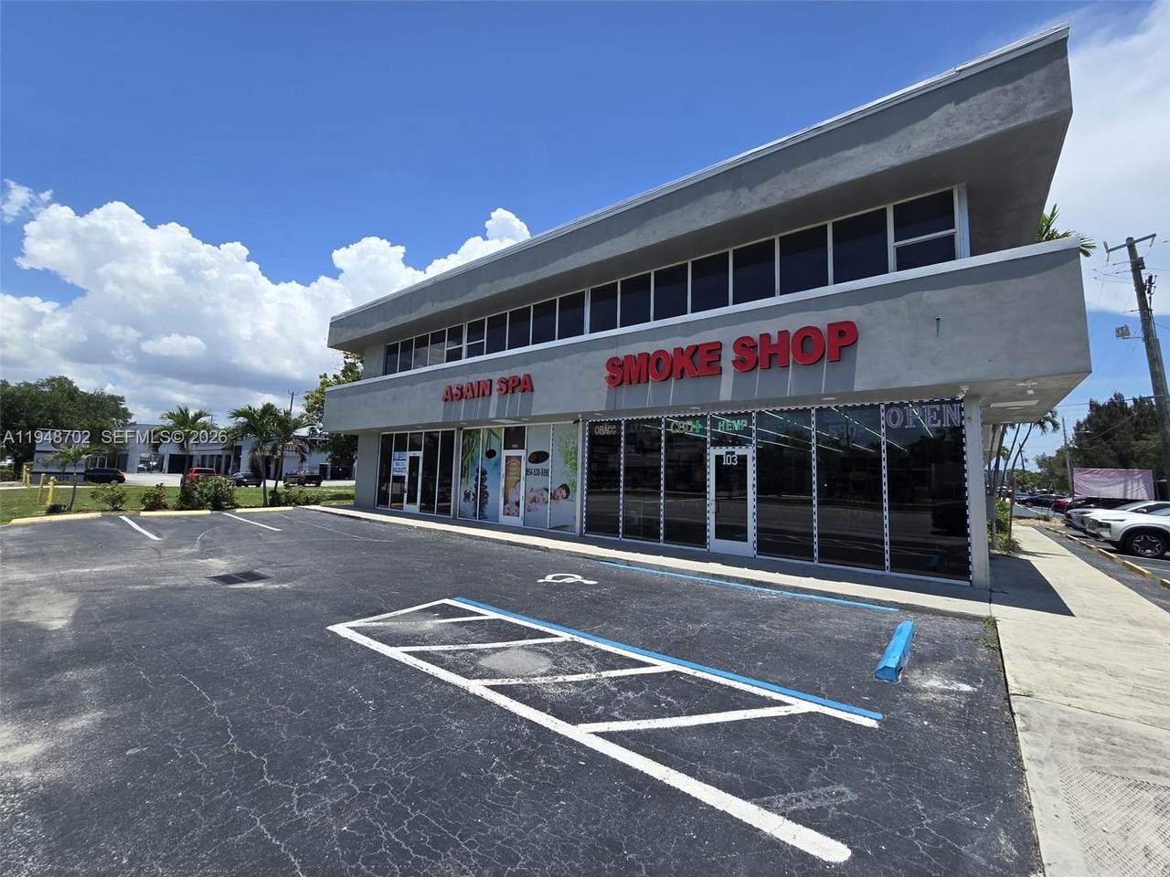 1041 Commercial Blvd - Photo 1