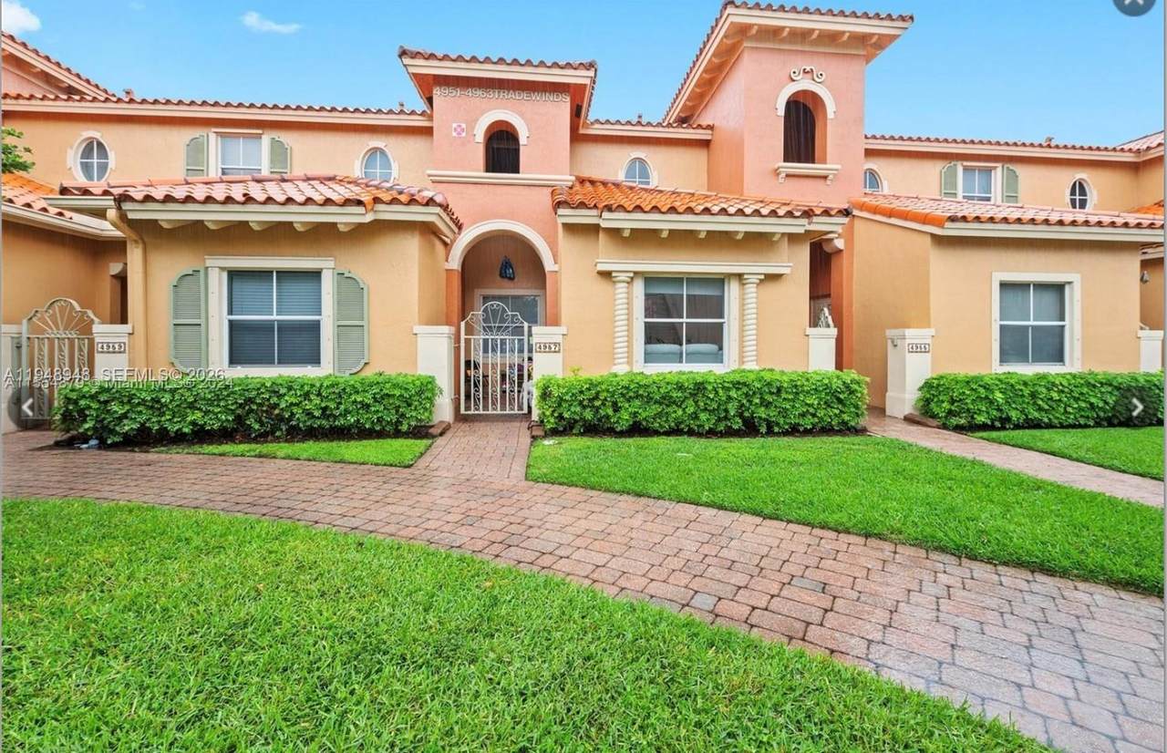 4957 Tradewinds Ter - Photo 1