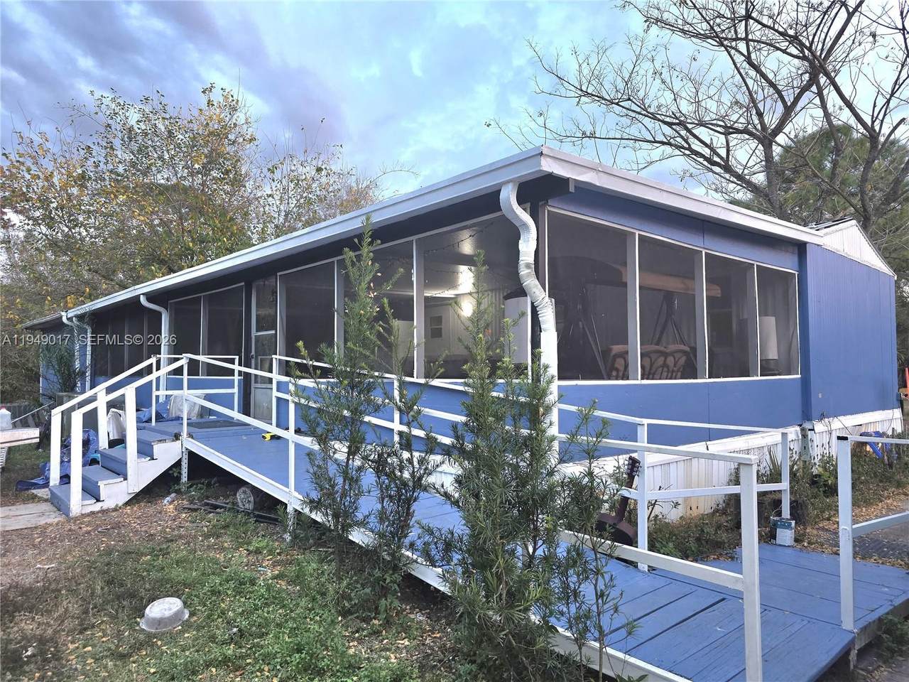 575 Vero Ave - Photo 1