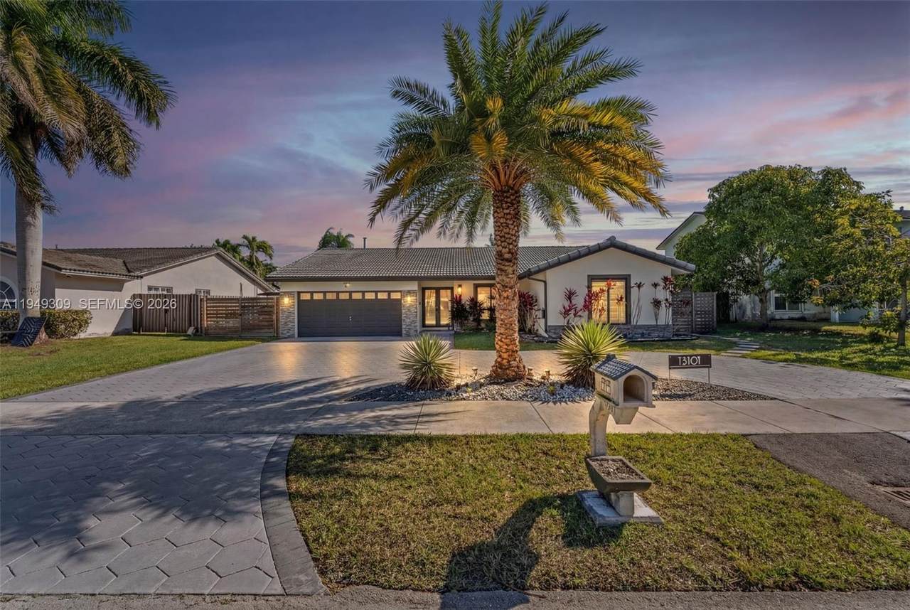 15101 144th Ct - Photo 1