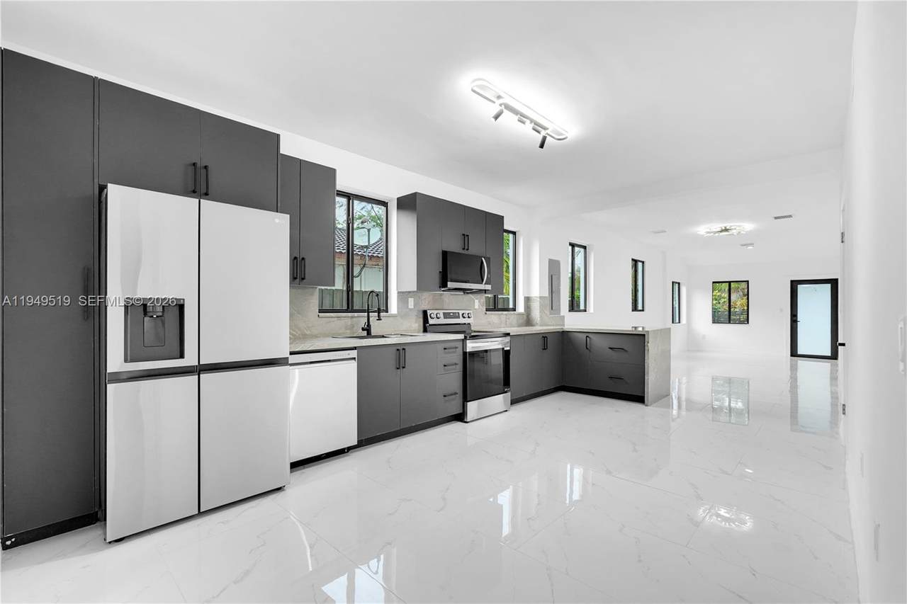 972 44th Ave - Photo 1