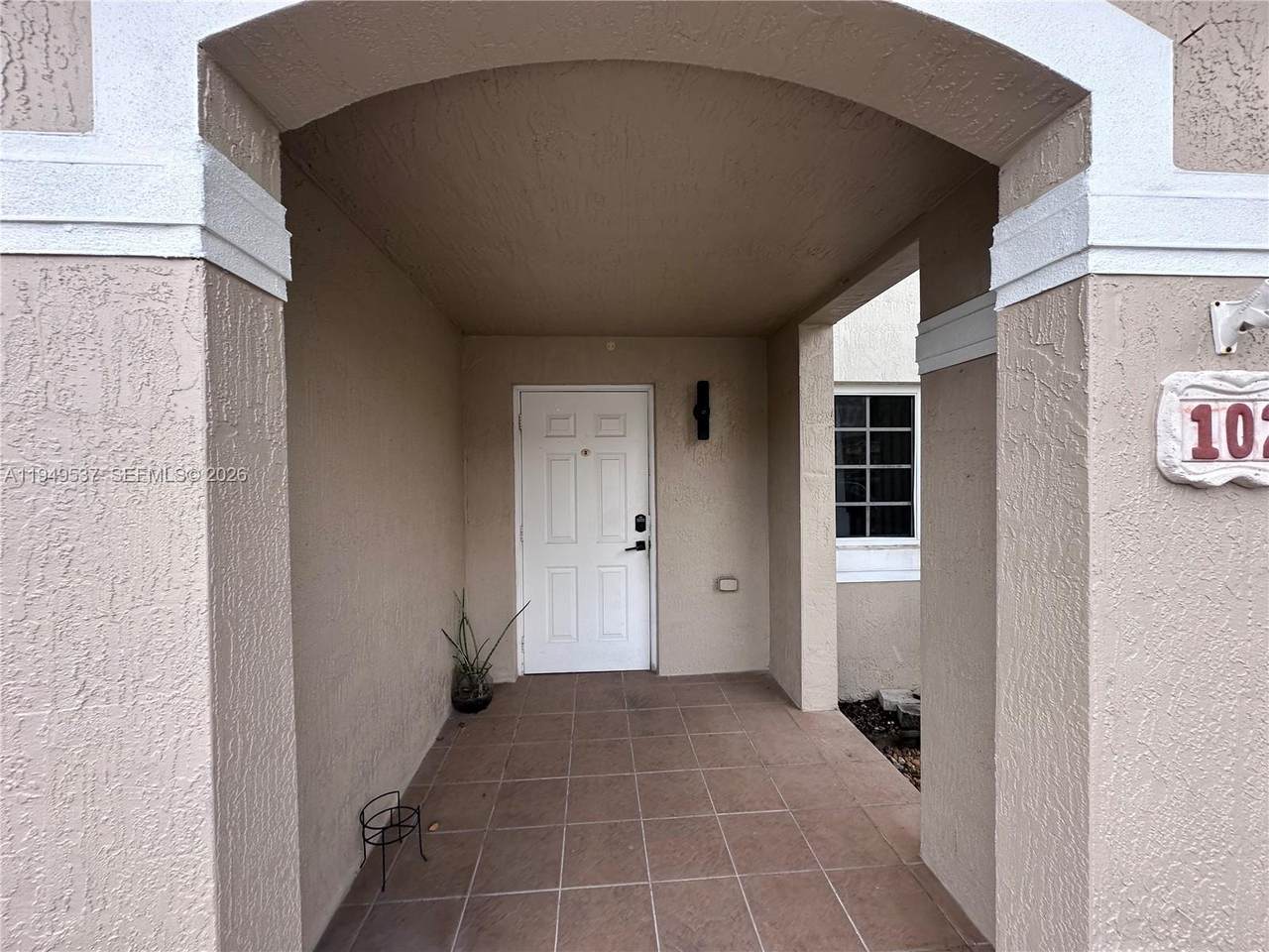 https://bt-photos.global.ssl.fastly.net/miami/1280_boomver_1_A11949537-2.jpg