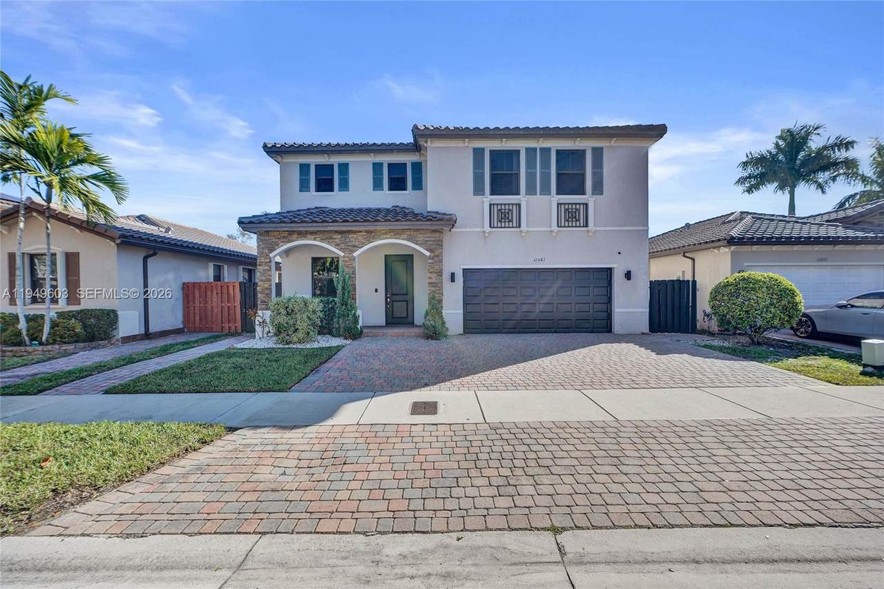 11581 151st Pl - Photo 1