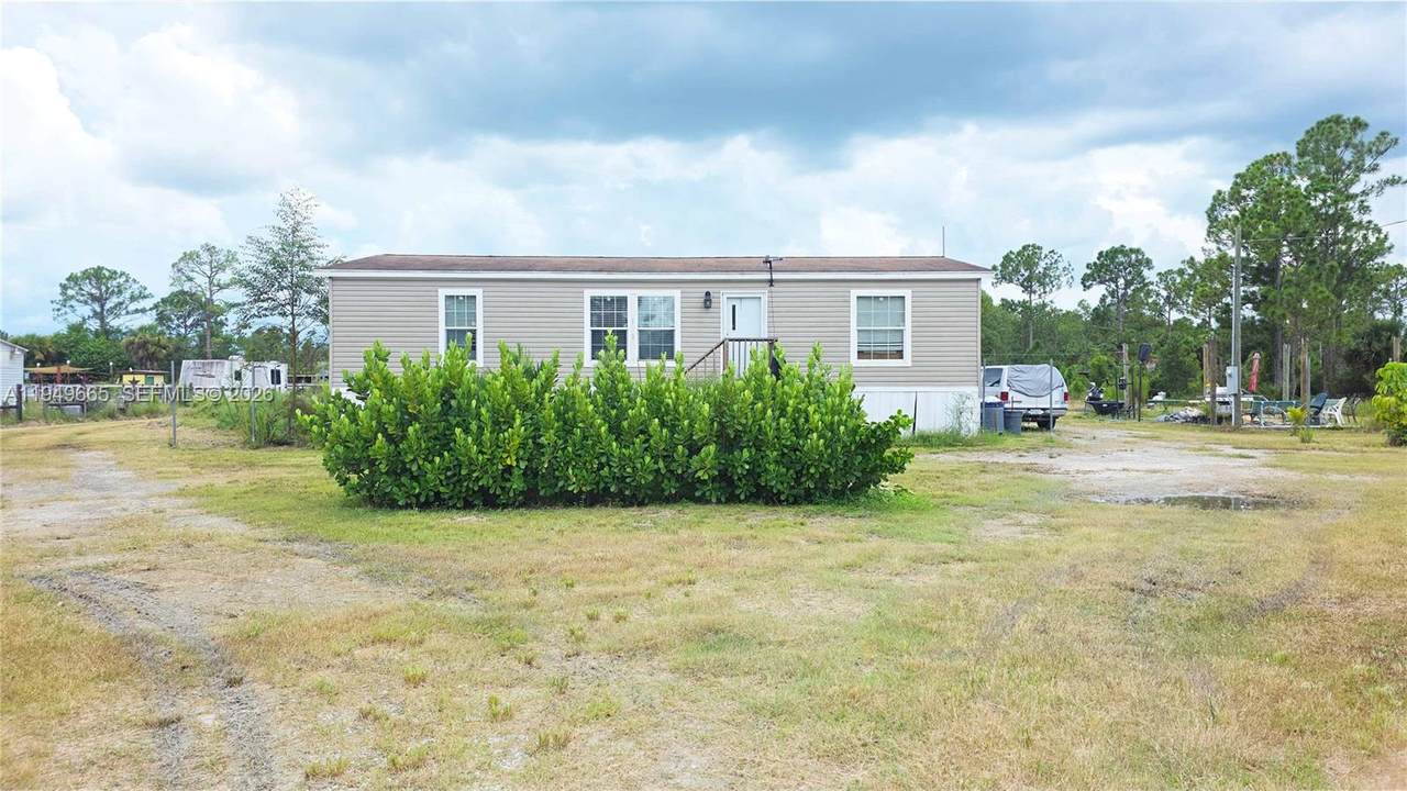612 Hunting Club Ave - Photo 1