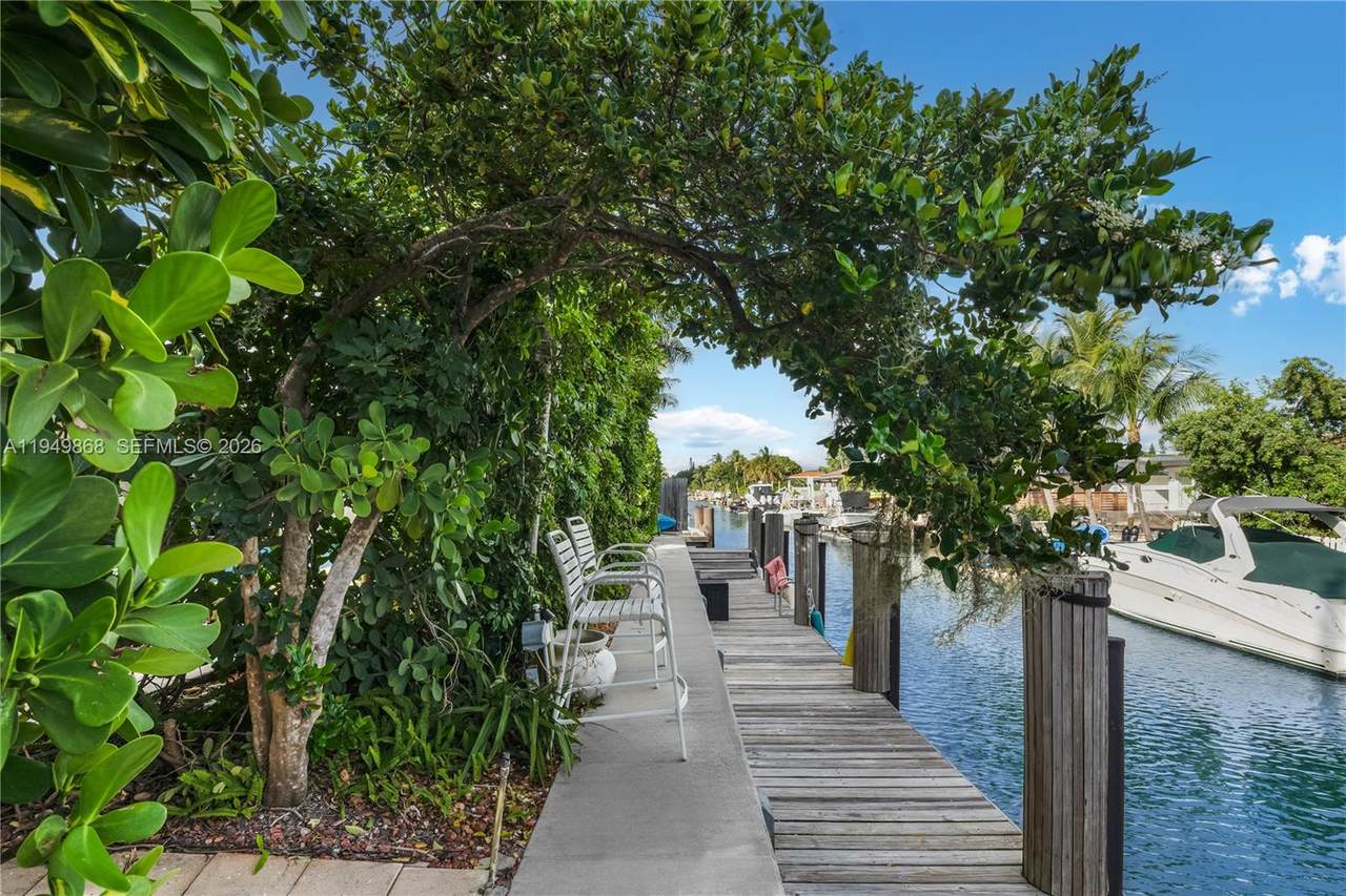 https://bt-photos.global.ssl.fastly.net/miami/1280_boomver_1_A11949868-2.jpg