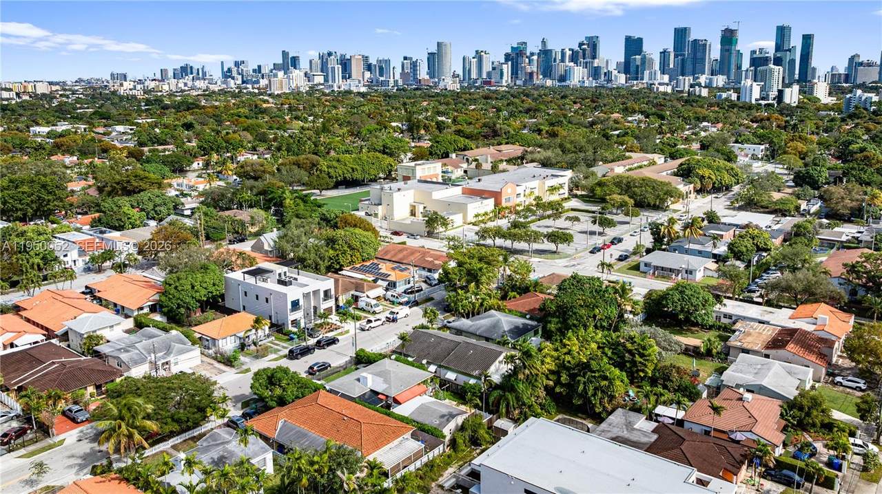 https://bt-photos.global.ssl.fastly.net/miami/1280_boomver_1_A11950052-2.jpg