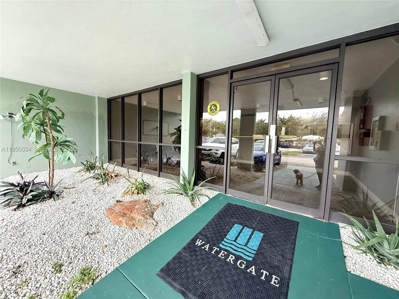 2771 Taft St - Photo 1