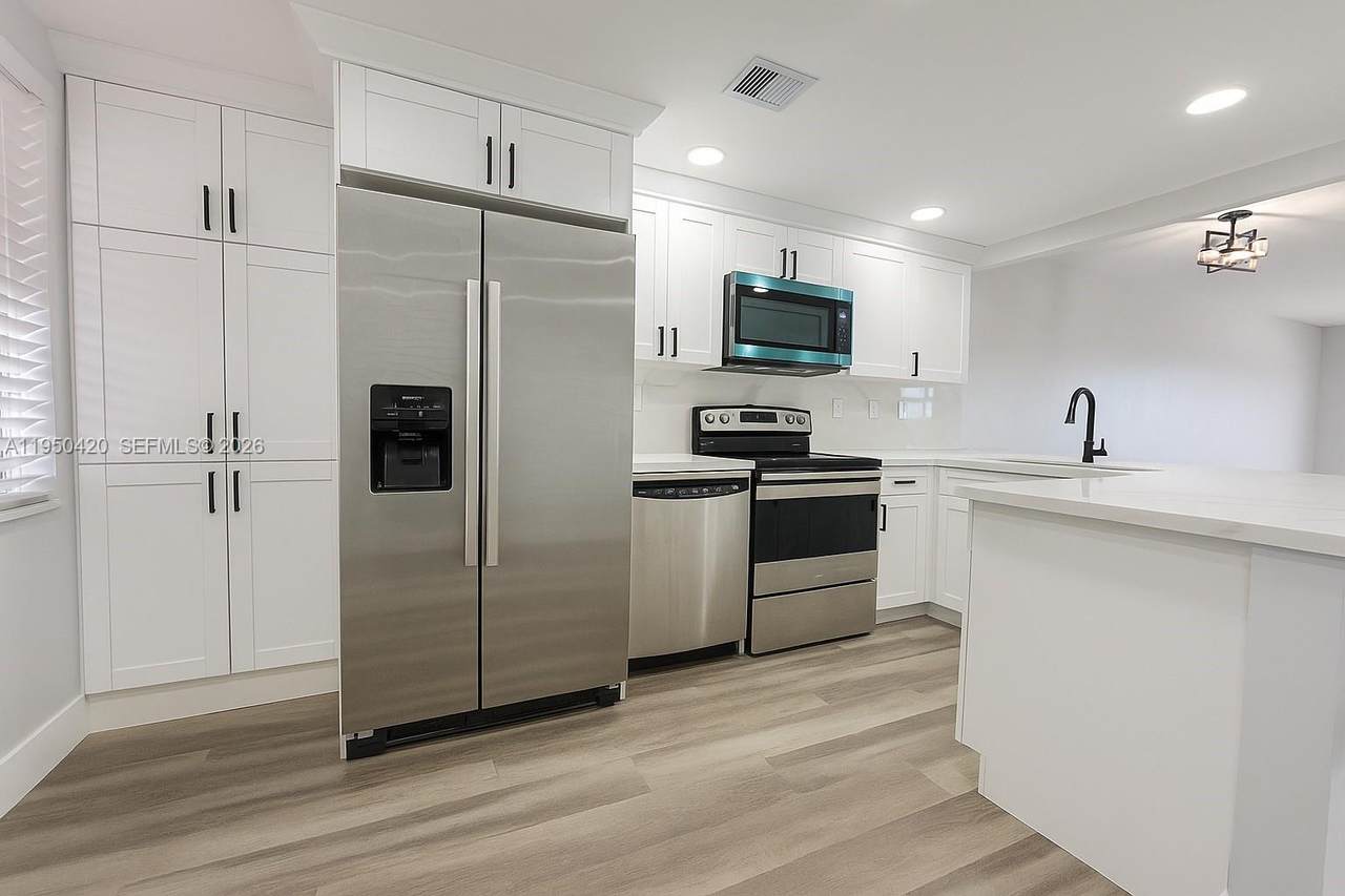 3110 Pine Island Rd - Photo 1