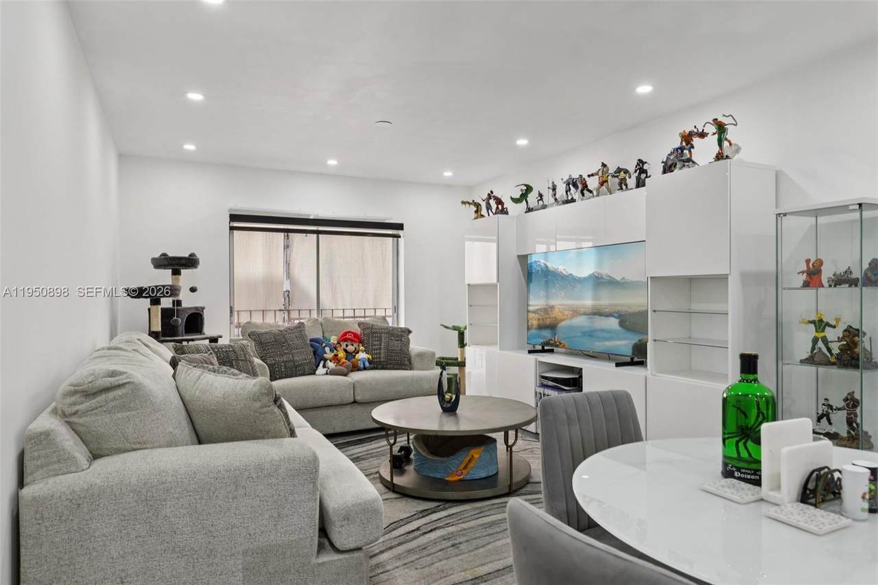 1630 46th St - Photo 1