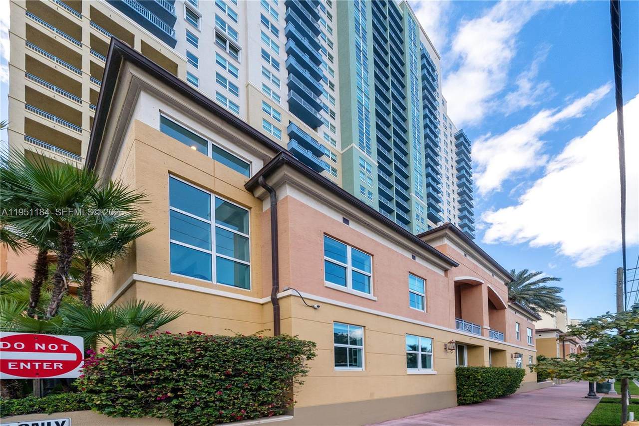 https://bt-photos.global.ssl.fastly.net/miami/1280_boomver_1_A11951184-2.jpg