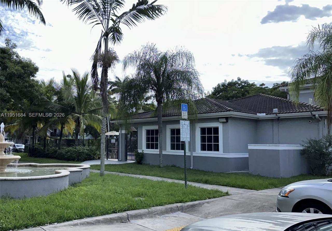 https://bt-photos.global.ssl.fastly.net/miami/1280_boomver_1_A11951684-2.jpg