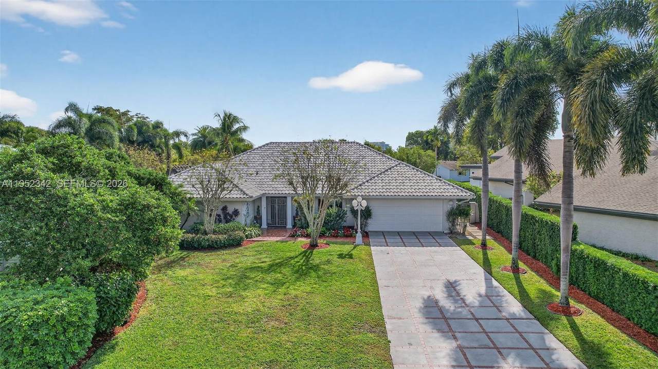 8704 Mahogany Ave - Photo 1