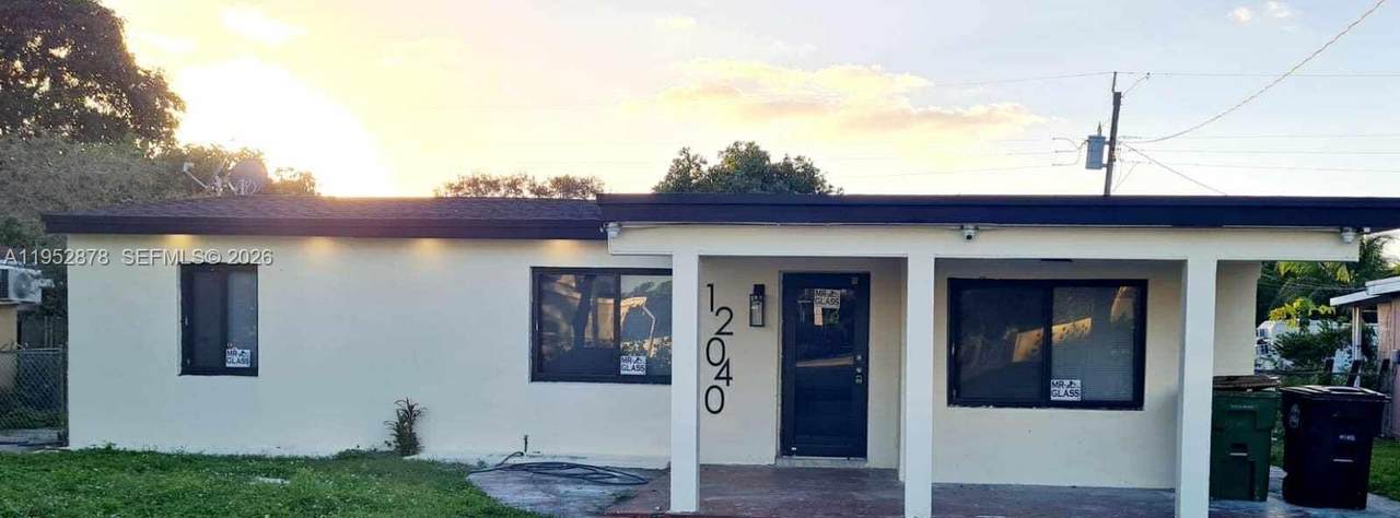 12040 Miami Ave - Photo 1