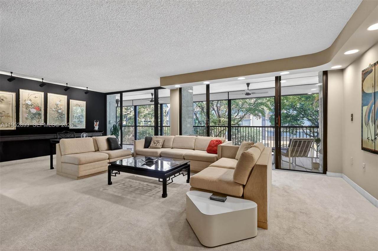 2810 46th Ave - Photo 1