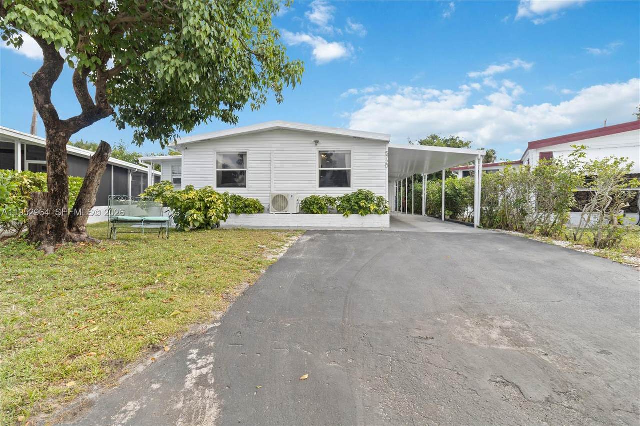 5720 Cypress Dr - Photo 1