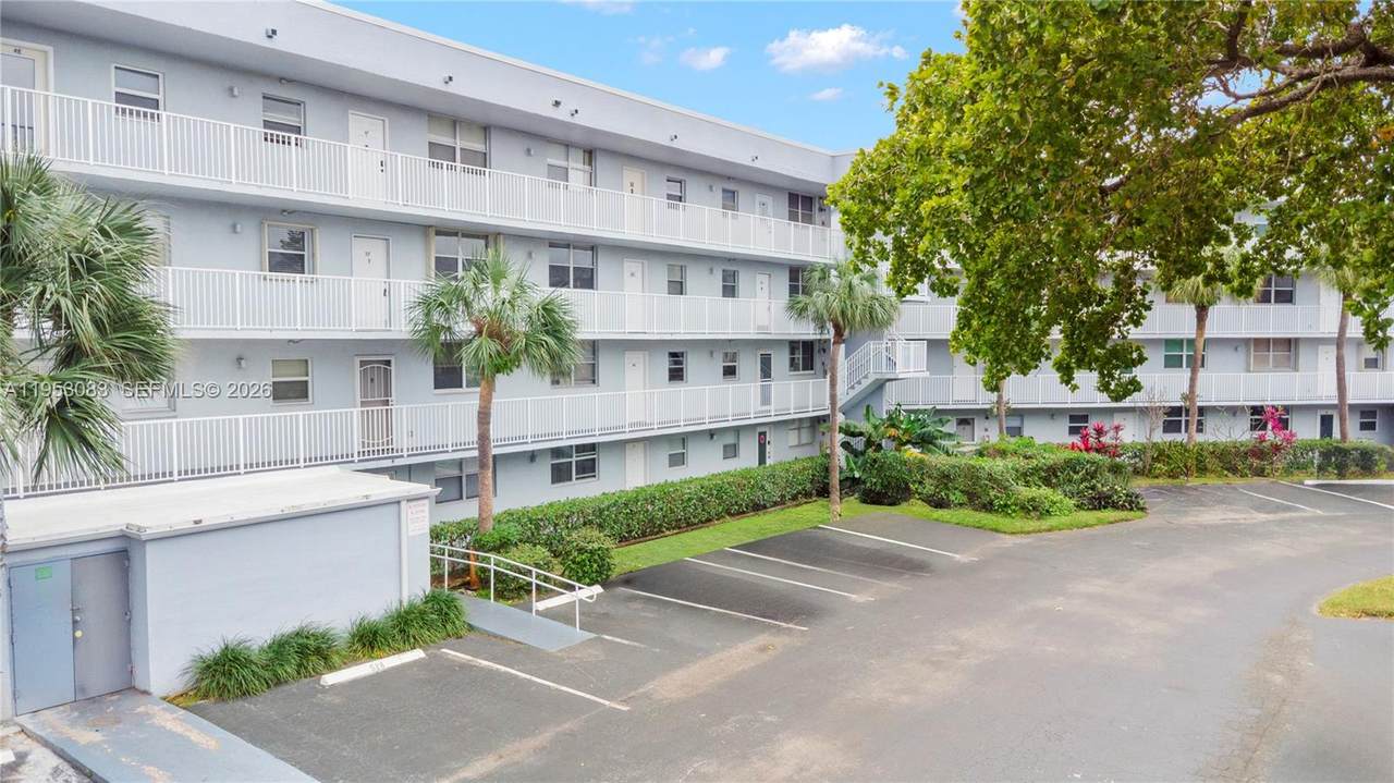 117 Royal Park Dr - Photo 1