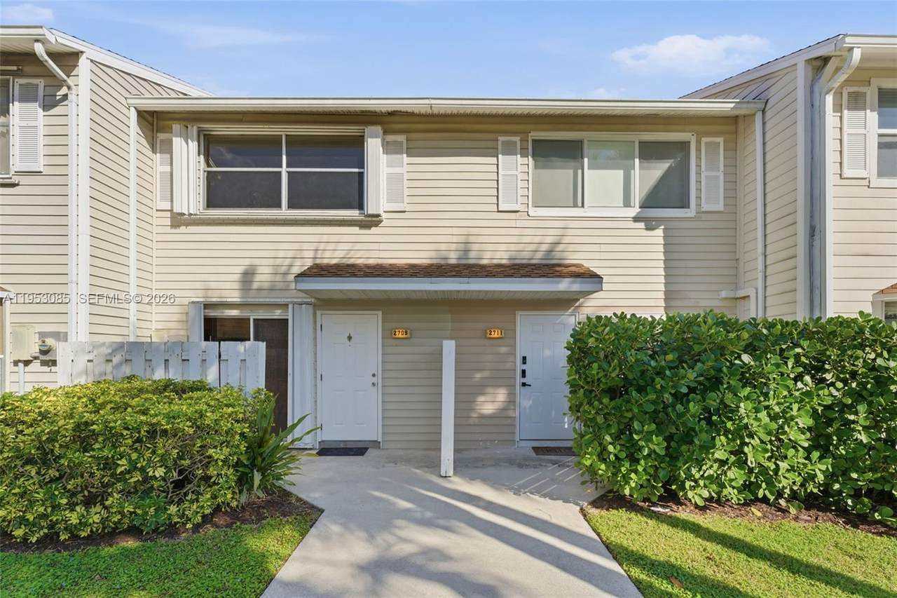 2709 15th St - Photo 1