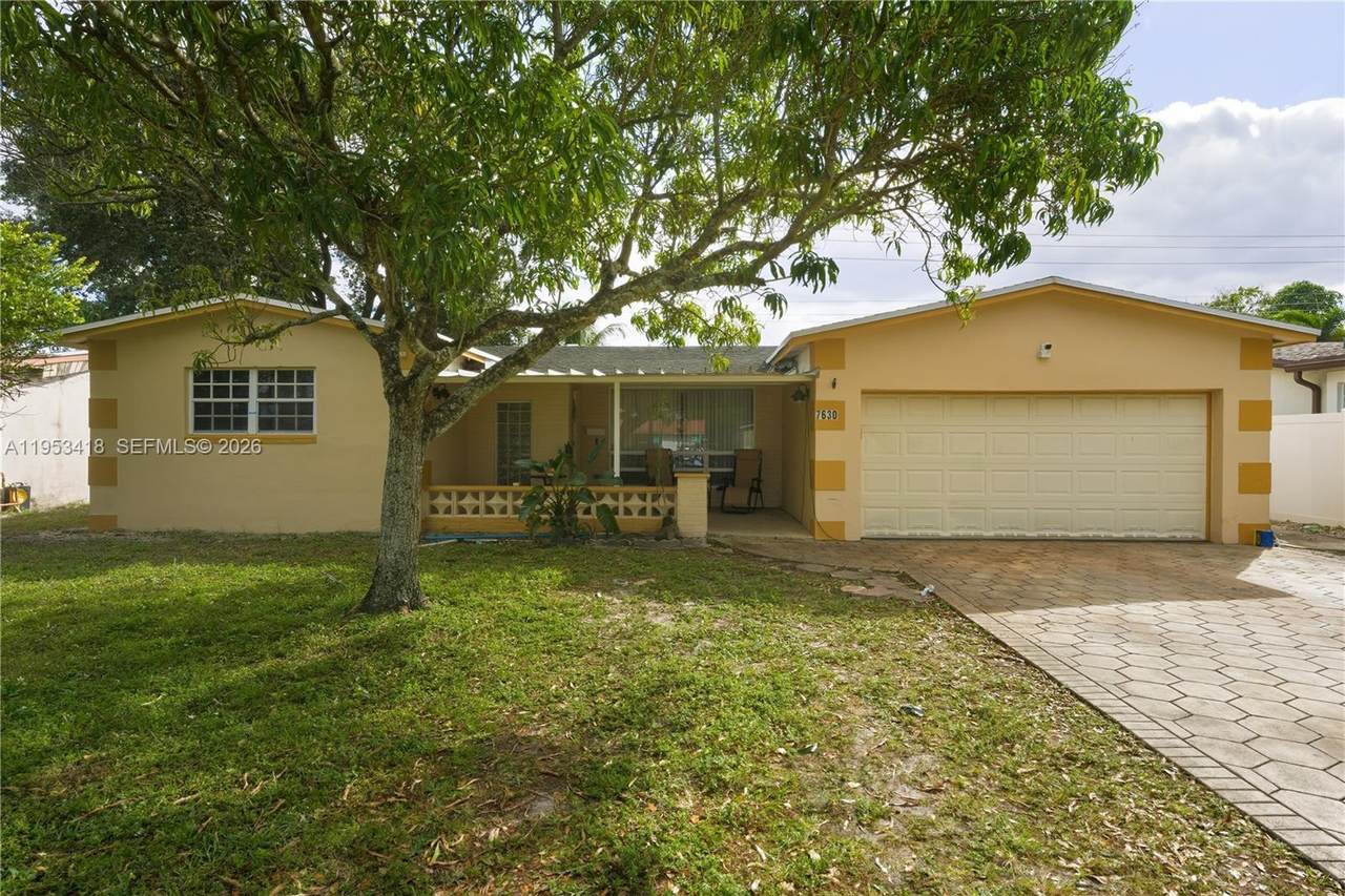 7630 Embassy Blvd - Photo 1