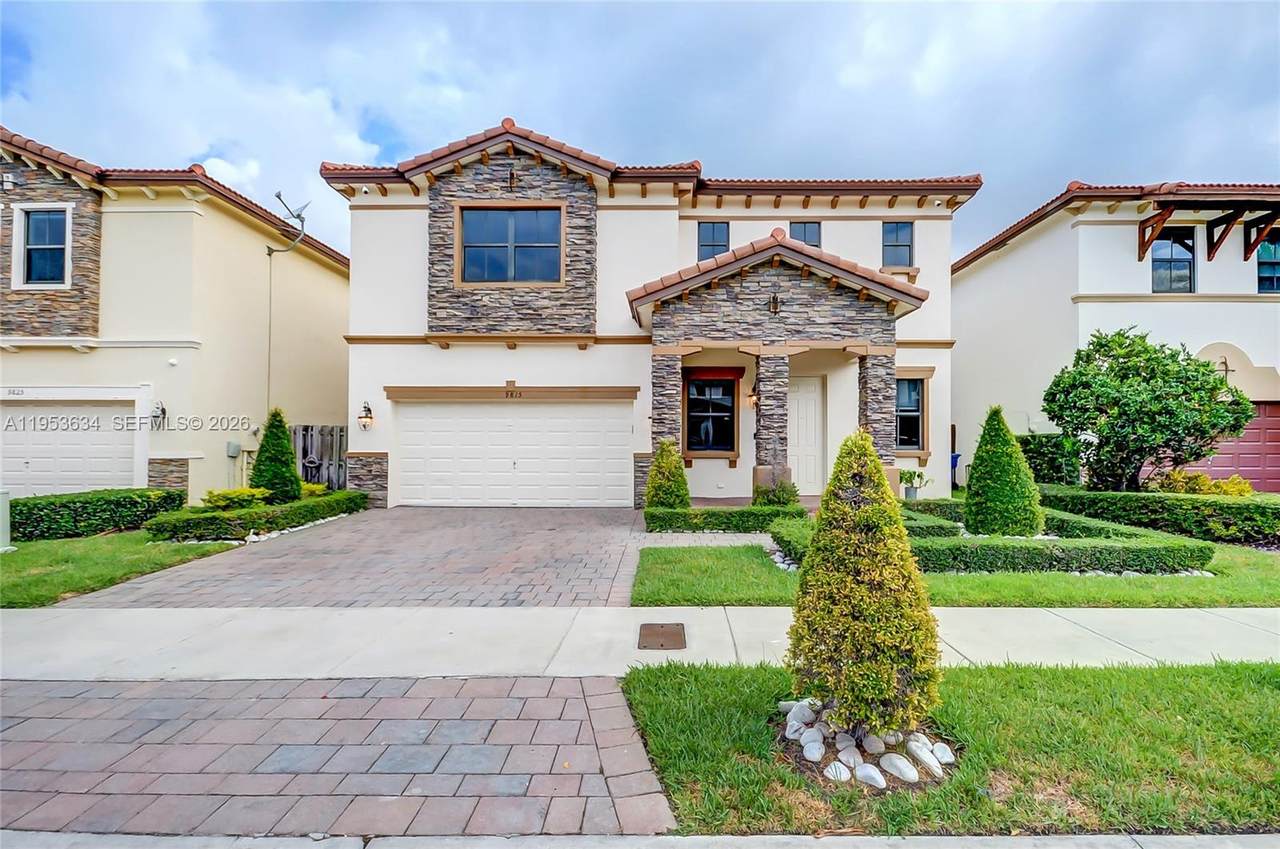 9815 86th Ter - Photo 1