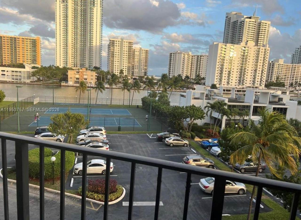 https://bt-photos.global.ssl.fastly.net/miami/1280_boomver_1_A11953757-2.jpg