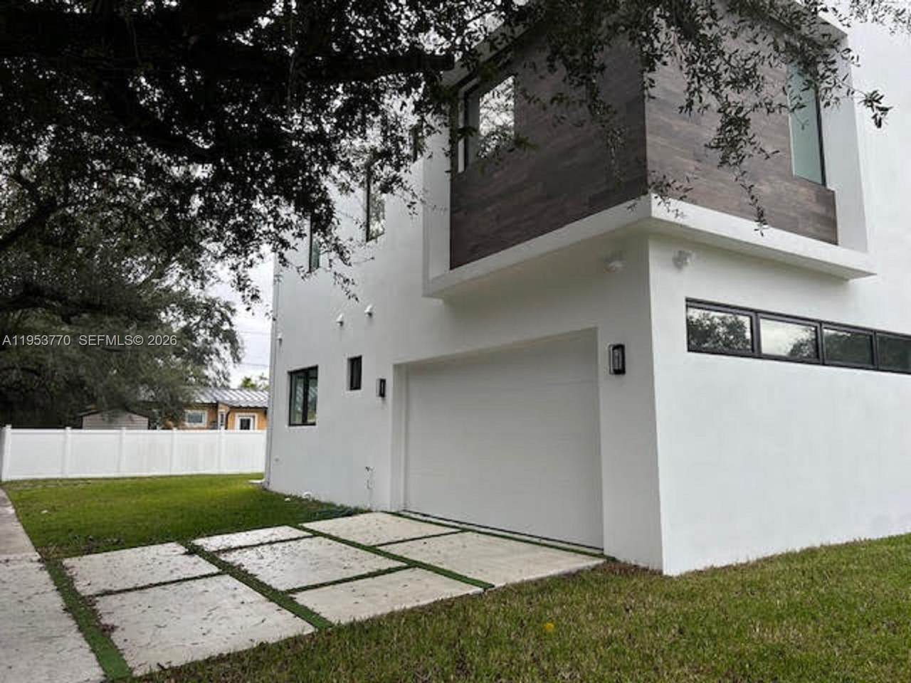 https://bt-photos.global.ssl.fastly.net/miami/orig_boomver_2_A11953770-2.jpg