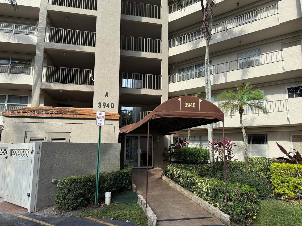 3940 Inverrary Blvd - Photo 1