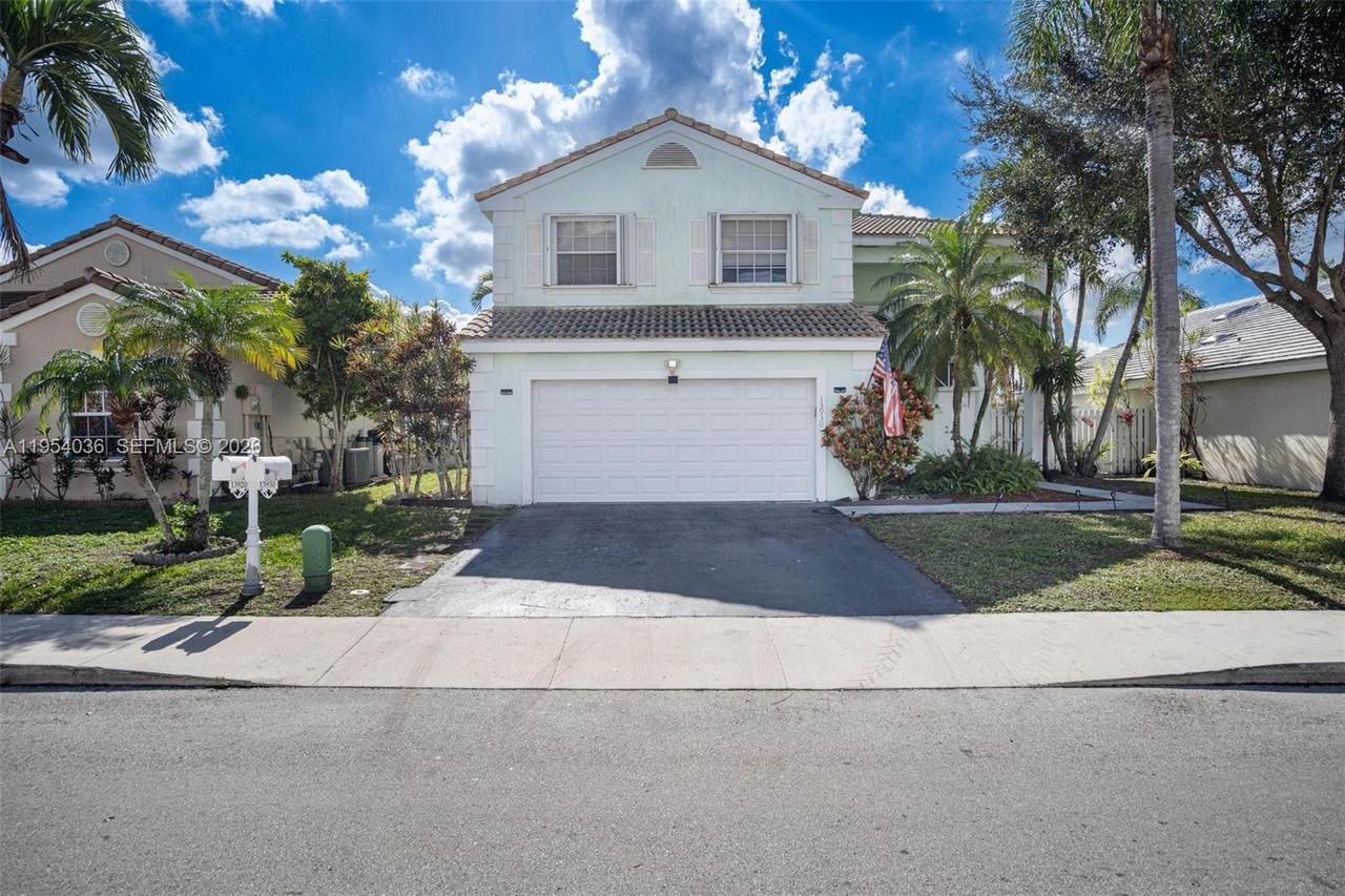 13930 Oak Ridge Dr - Photo 1