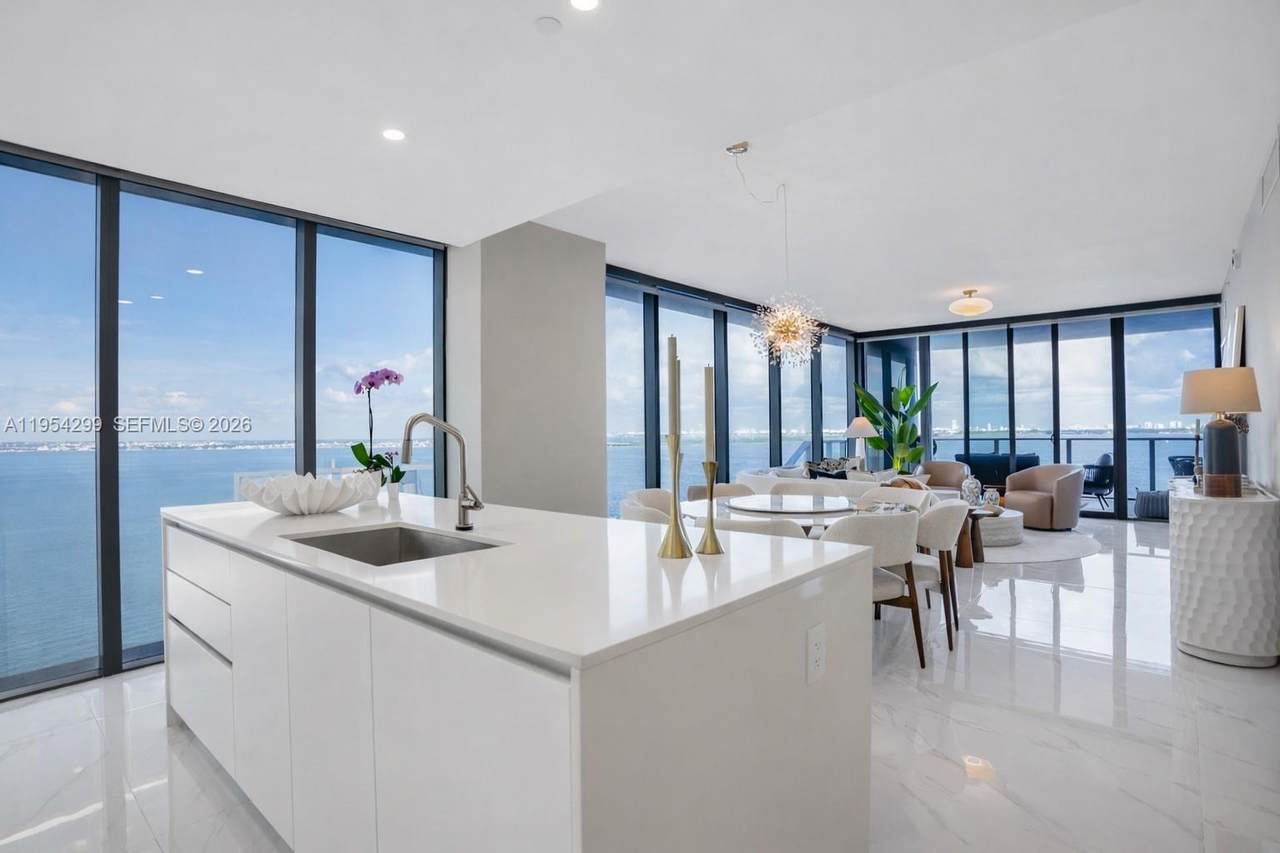 700 24th Street - Photo 1