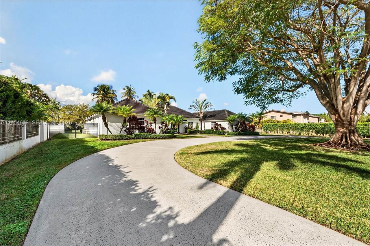 https://bt-photos.global.ssl.fastly.net/miami/1280_boomver_1_A11954633-2.jpg