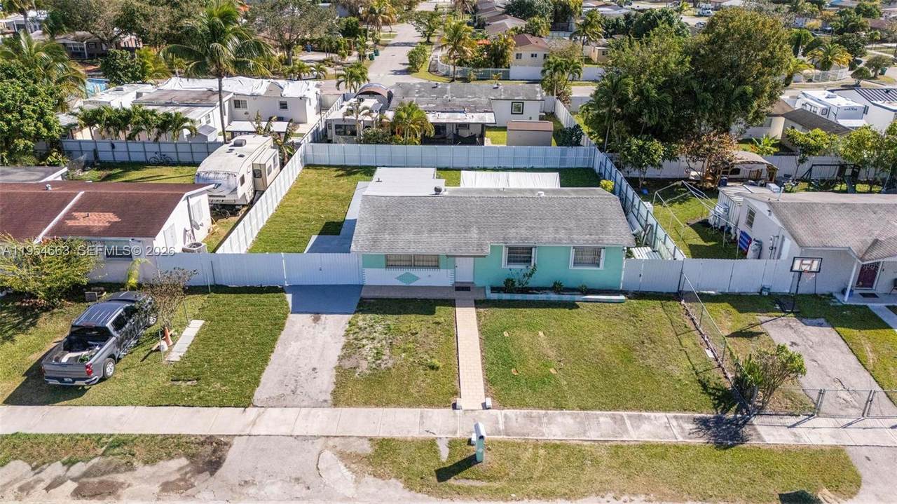 30345 158th Ct - Photo 1